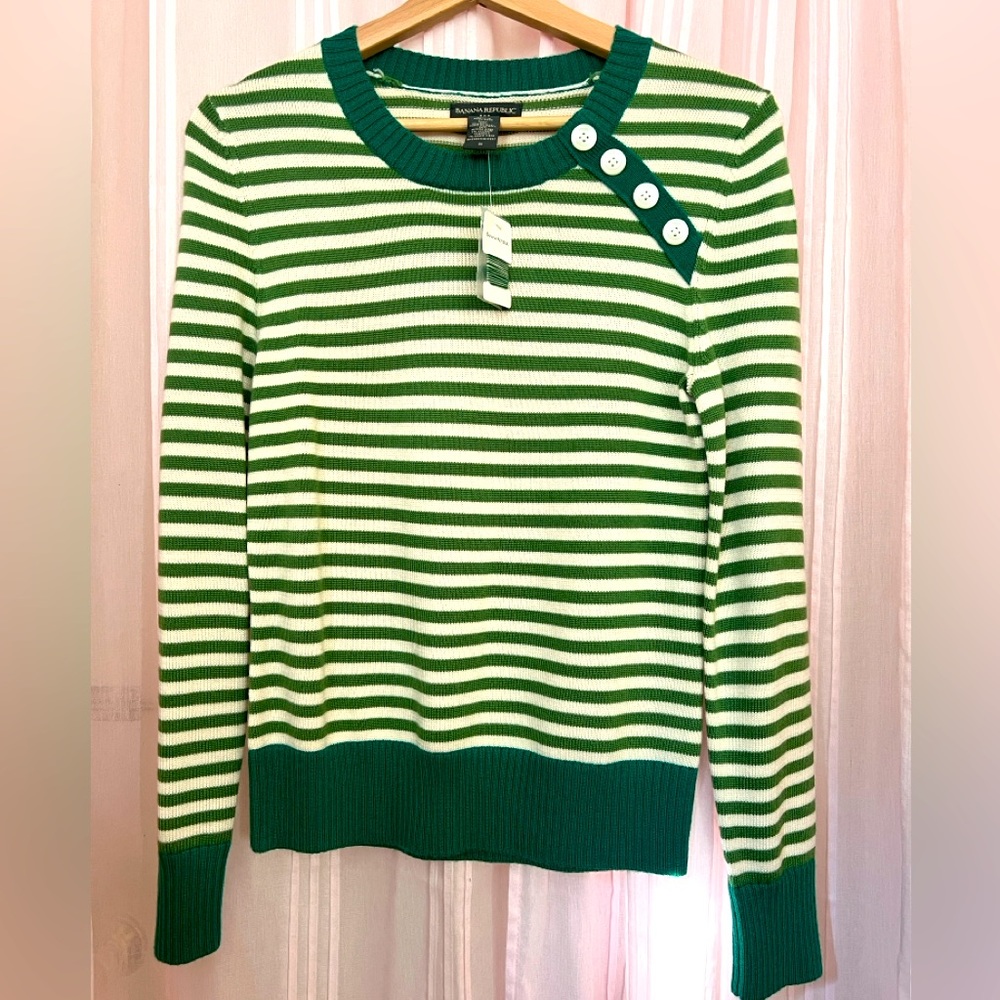 Banana Republic knitted sweater for women